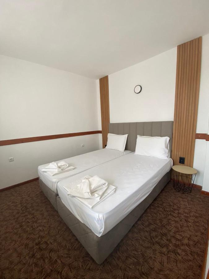 Хотел М1 Hotel Primorsko Exterior photo